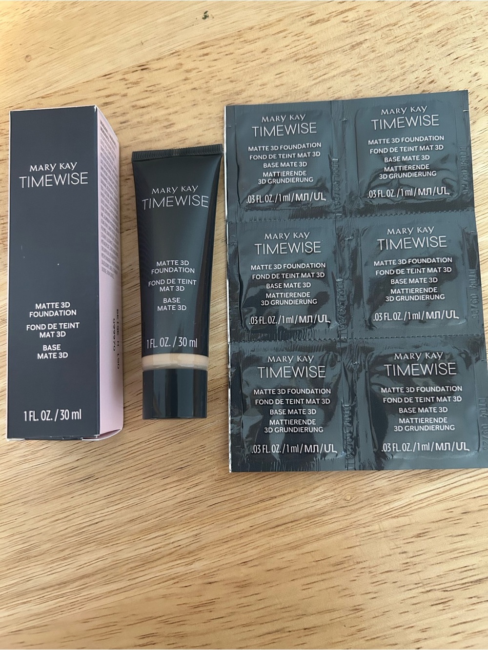 BNIB Mary Kay Timewise Matte 3D Foundation - Neutral Beige 150 (1 fl. oz.)